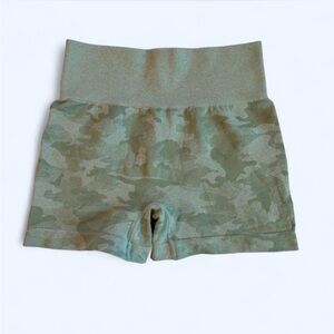 Camo spandex shorts